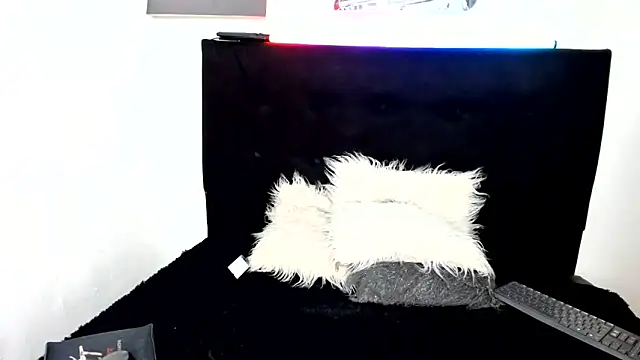 LinaBrowm webcam