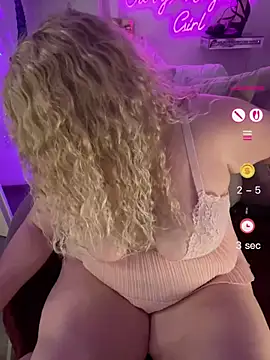 CurvyAnonymousGirl89 webcam