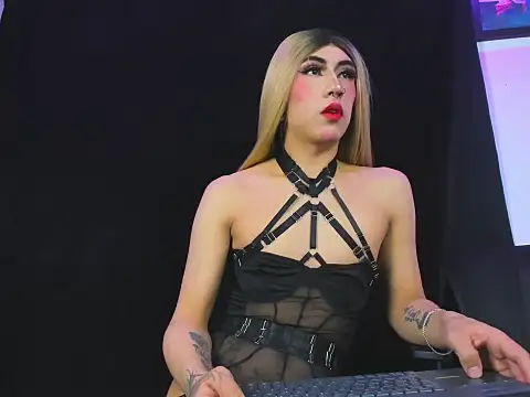 naughty_trans_dolls webcam