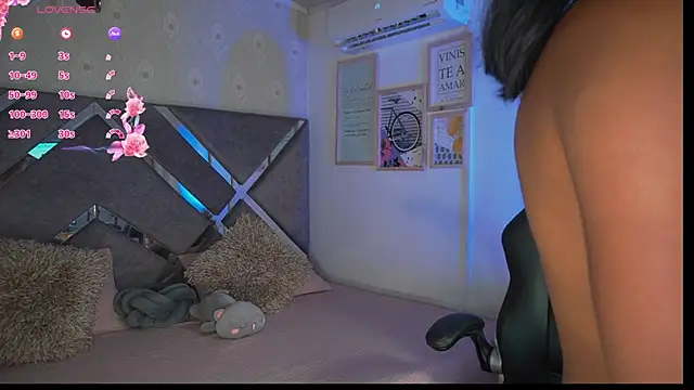 Naomi-Gray webcam
