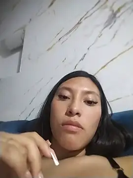 Queen_Jen webcam