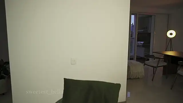 Raveie - Trans webcam sex chat
