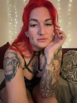 MrsRedFoxy webcam