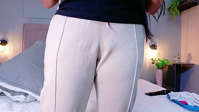 Busty_Zay