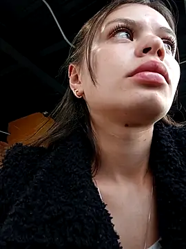 _Isabella-7 webcam