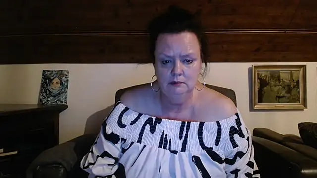 TiffanyMature webcam