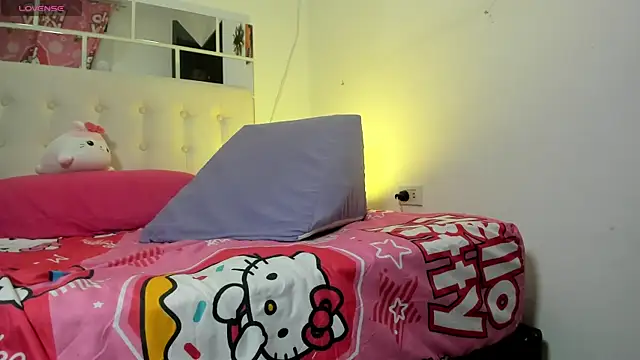 MiaEvans0 webcam