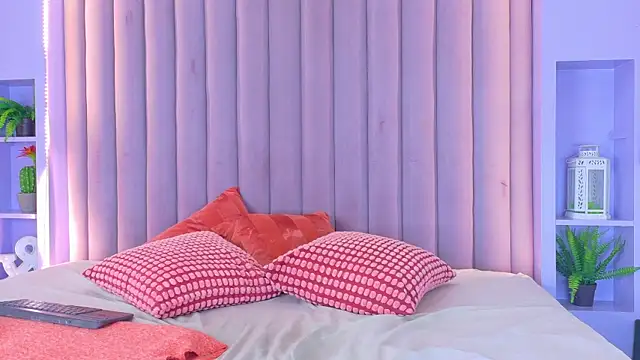 SarahSmith__ webcam