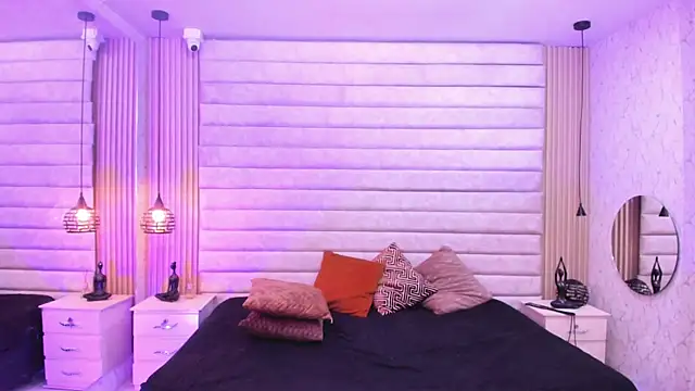 VictoriaaBlair webcam