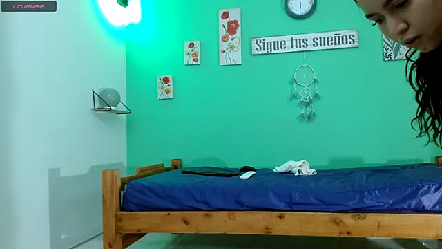 lucerodelamanana343 live sex cam