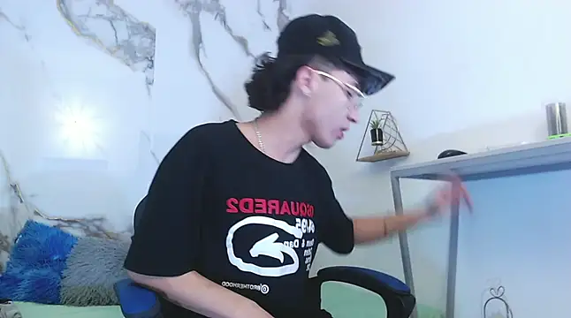XanderGrey8 webcam