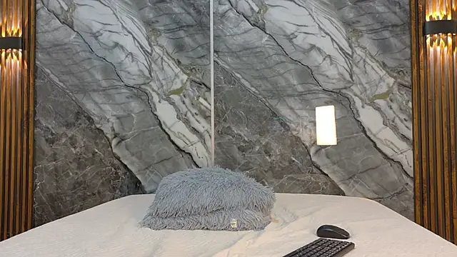 Mia_Collins7 webcam