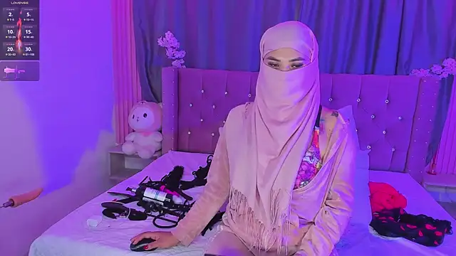 nayla-mouna - Nayla-Mouna's free webcam - UK Sex Cams