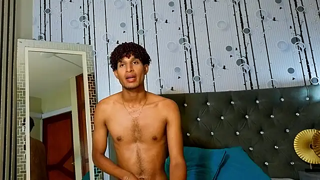 Alex_Bloom webcam
