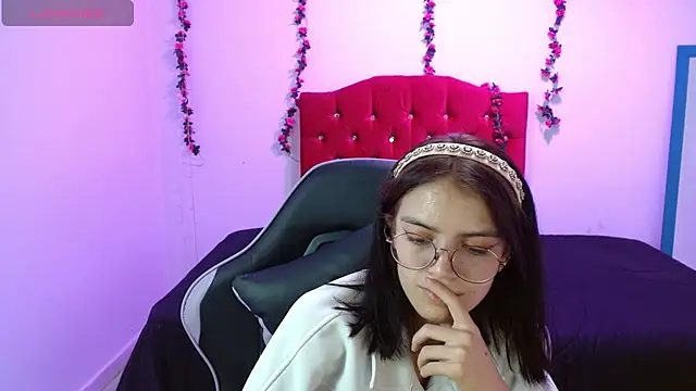 jaide16092020 - Jaide16092020's free webcam - UK Sex Cams