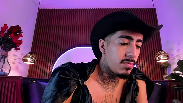 Donovan_Desmond webcam