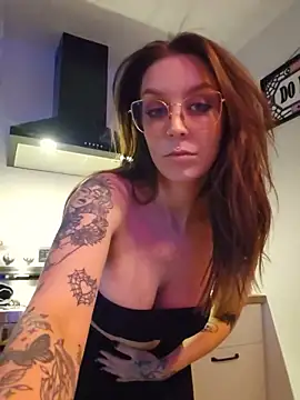LilyOrion webcam