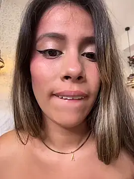 EMILIIA_RICHTER__ webcam