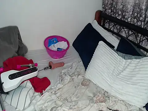 whimsicalwillow - Whimsicalwillow's free webcam - UK Sex Cams