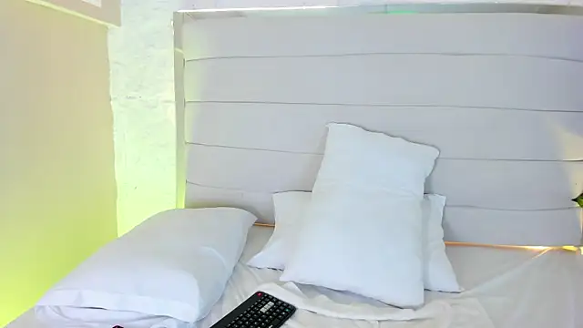 Ali_Hamilton webcam