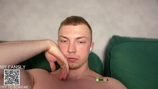 iron__chap webcam