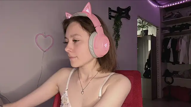slunkrear - SlunkRear's free webcam - UK Sex Cams