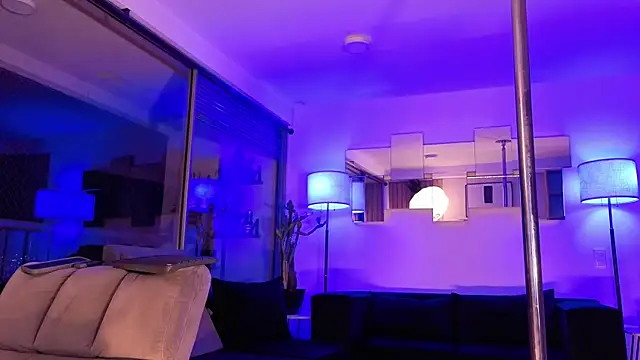 mandi4pole_ live sex cam