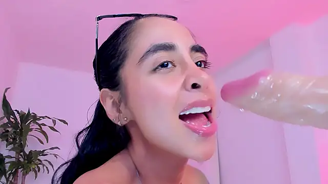 sophierooy22 webcam