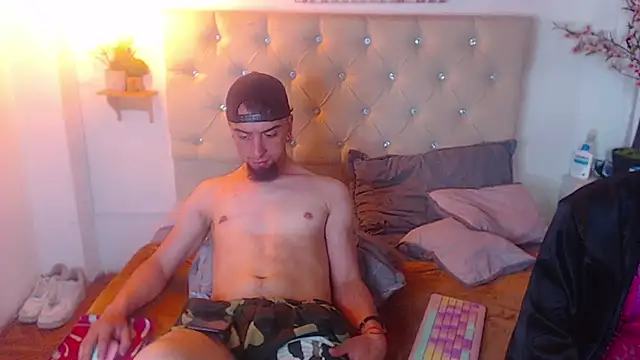 Rommen_N_Zoe webcam
