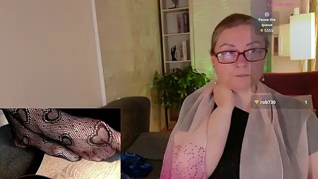 Alexandra_Kind webcam
