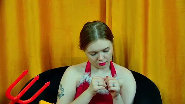 ElinaVale webcam