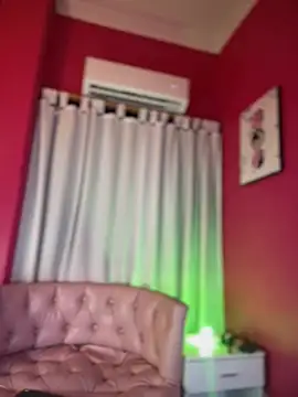 LeylaKnox webcam