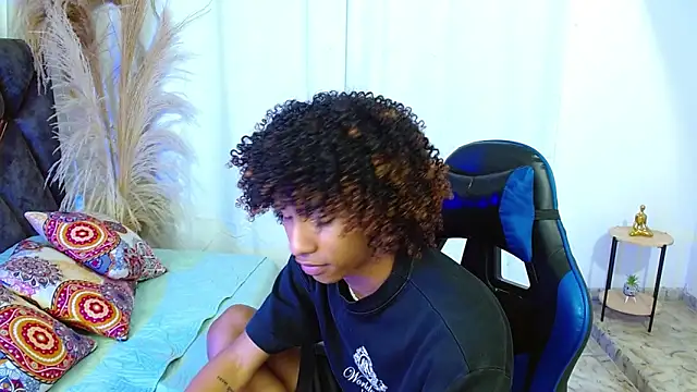 angelll18_ webcam