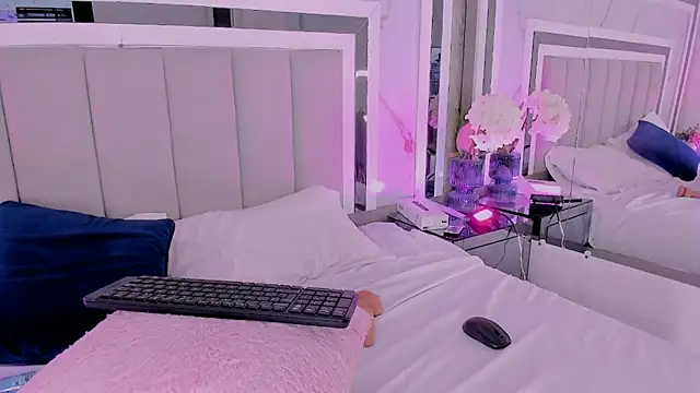 luciagray1 webcam