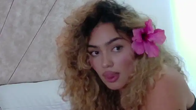 Maddy_Beluci webcam