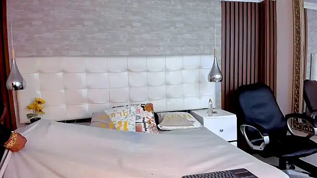 April_Bellini webcam