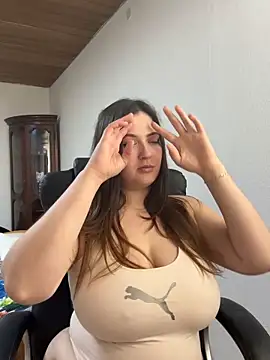 Kamilla_Loop webcam