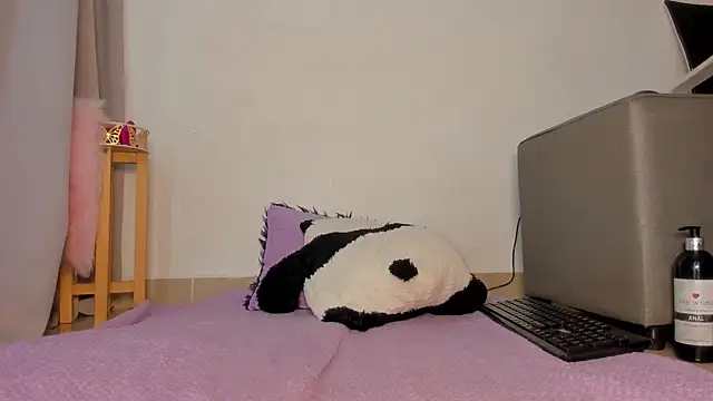 Nanny_11 webcam