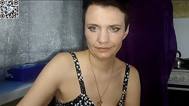 HotMamaQueen234 webcam