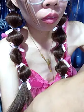 __Mai-love19__ webcam