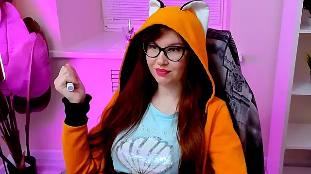 CarolGiggly webcam