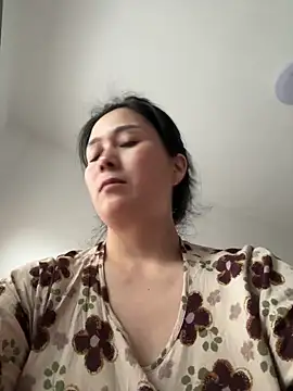 buusoom (F milf) - 看小穴