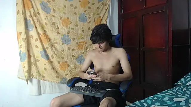 alice_julls