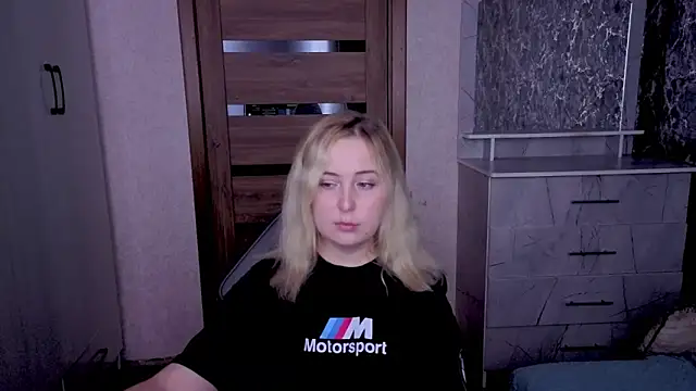 Kristy-Max webcam