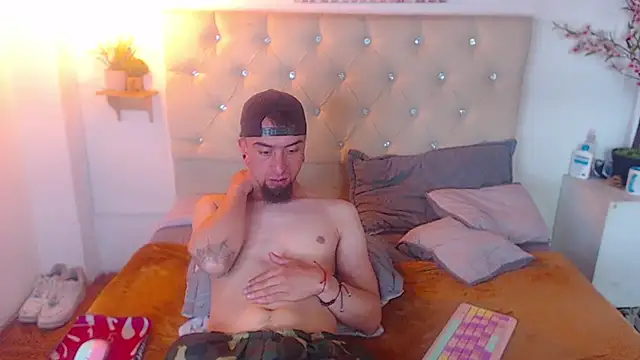 Rommen_N_Zoe webcam
