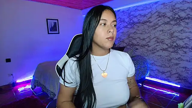 Camila_IRoose webcam