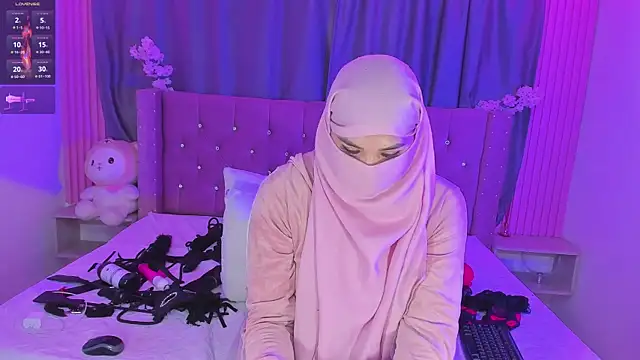 Nayla-Mouna webcam