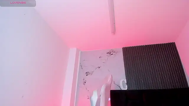 Miammigiaita - Trans webcam sex chat