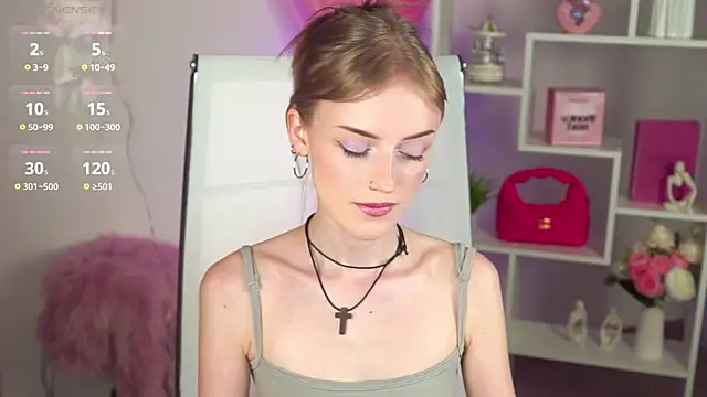 KiraMontoya webcam