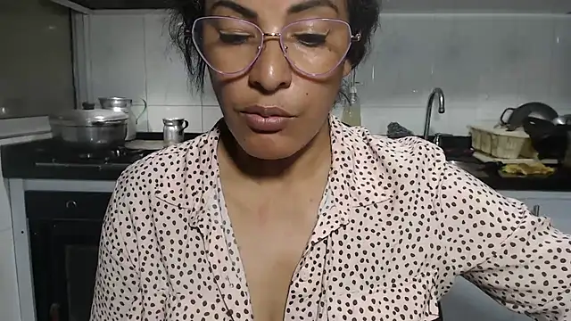 kateleyagrey - Kateleyagrey's free webcam - UK Sex Cams